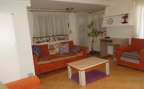 Aldom Apartments