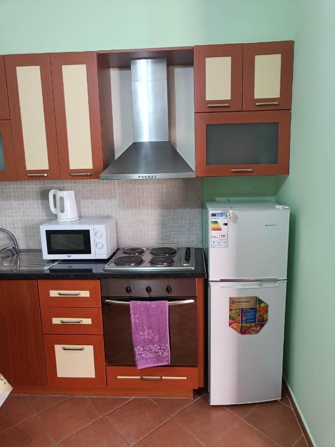Aldom Apartments Дуррес Экстерьер фото