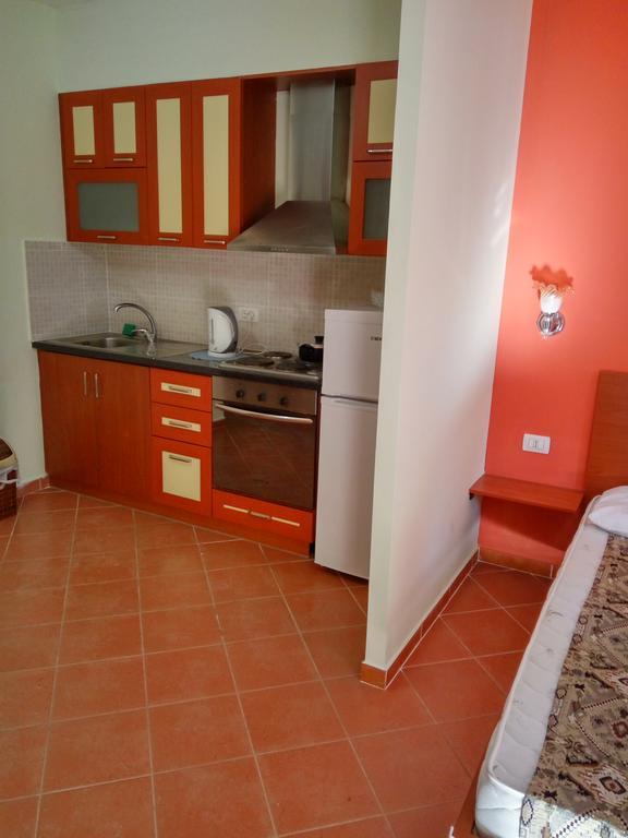 Aldom Apartments Дуррес Экстерьер фото